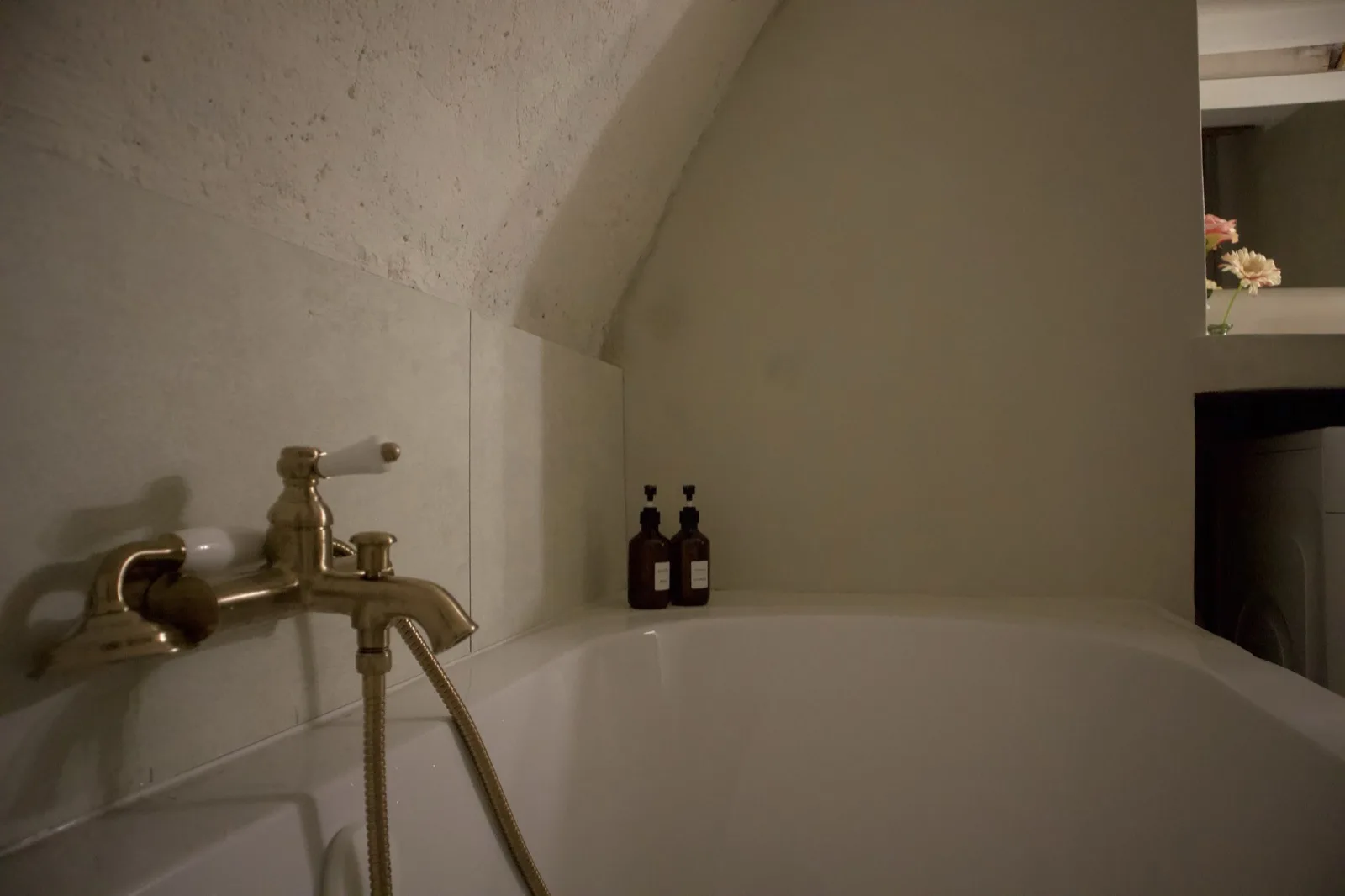 Salle de bain, suspension osier